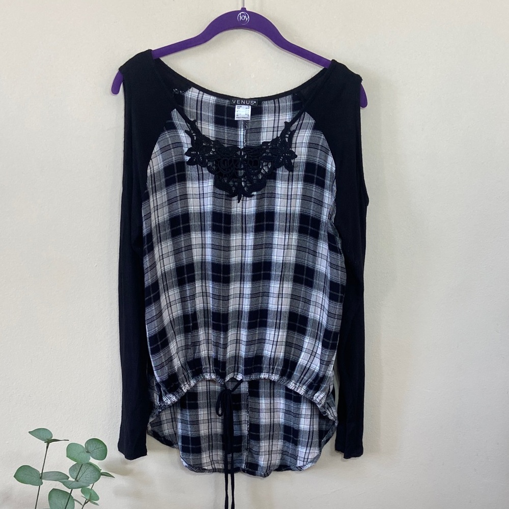 Black Grey Plaid VENUS cold shoulder cut out long sleeve top women's Medium